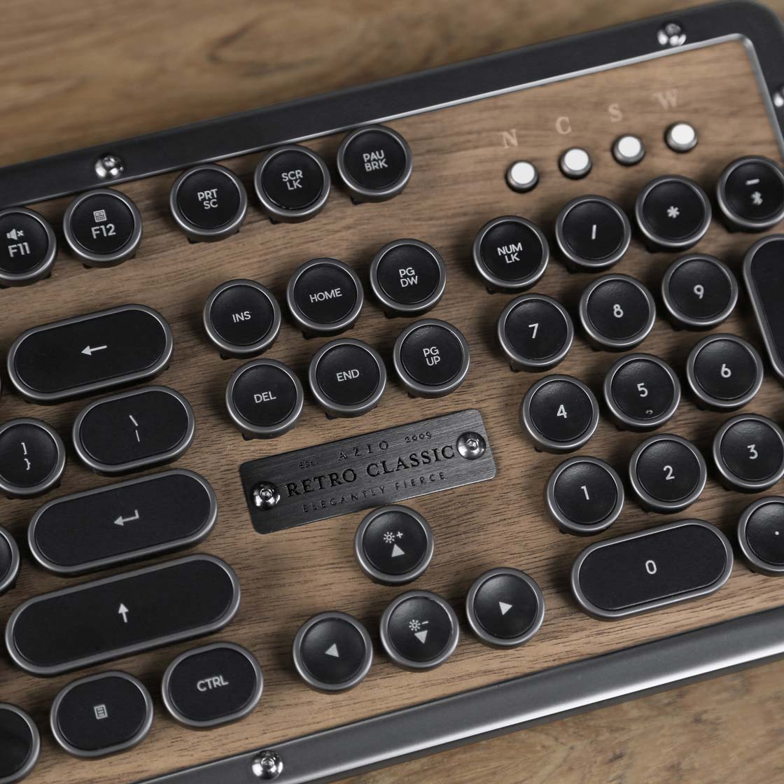 Old News Club: This Classic Retro Wooden Keyboard stands out